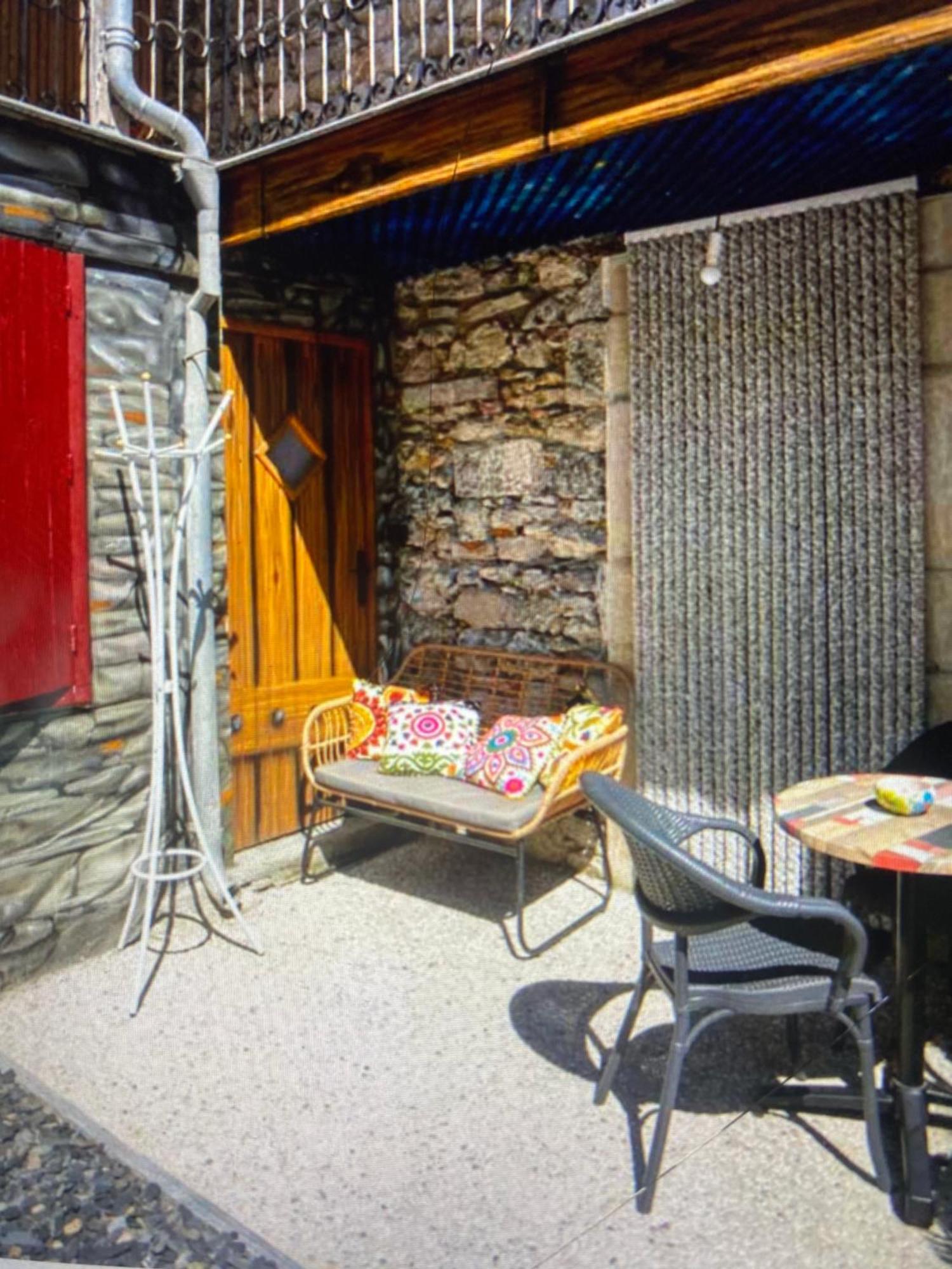 A Nouste Chambres D'Hotes Et Gite Only Adults Campan Dış mekan fotoğraf