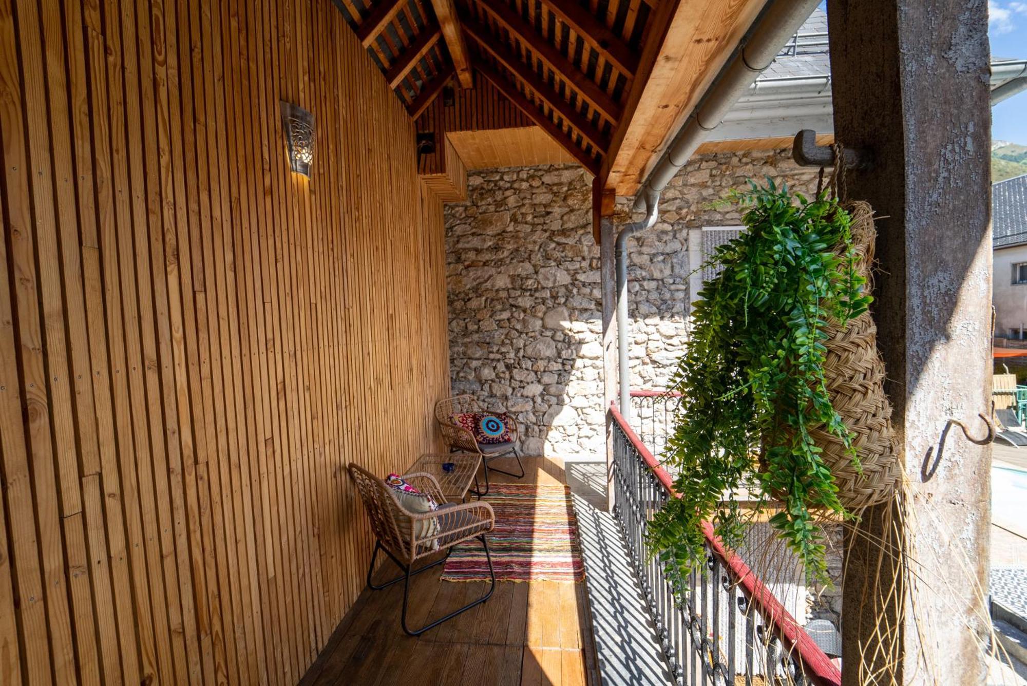 A Nouste Chambres D'Hotes Et Gite Only Adults Campan Dış mekan fotoğraf