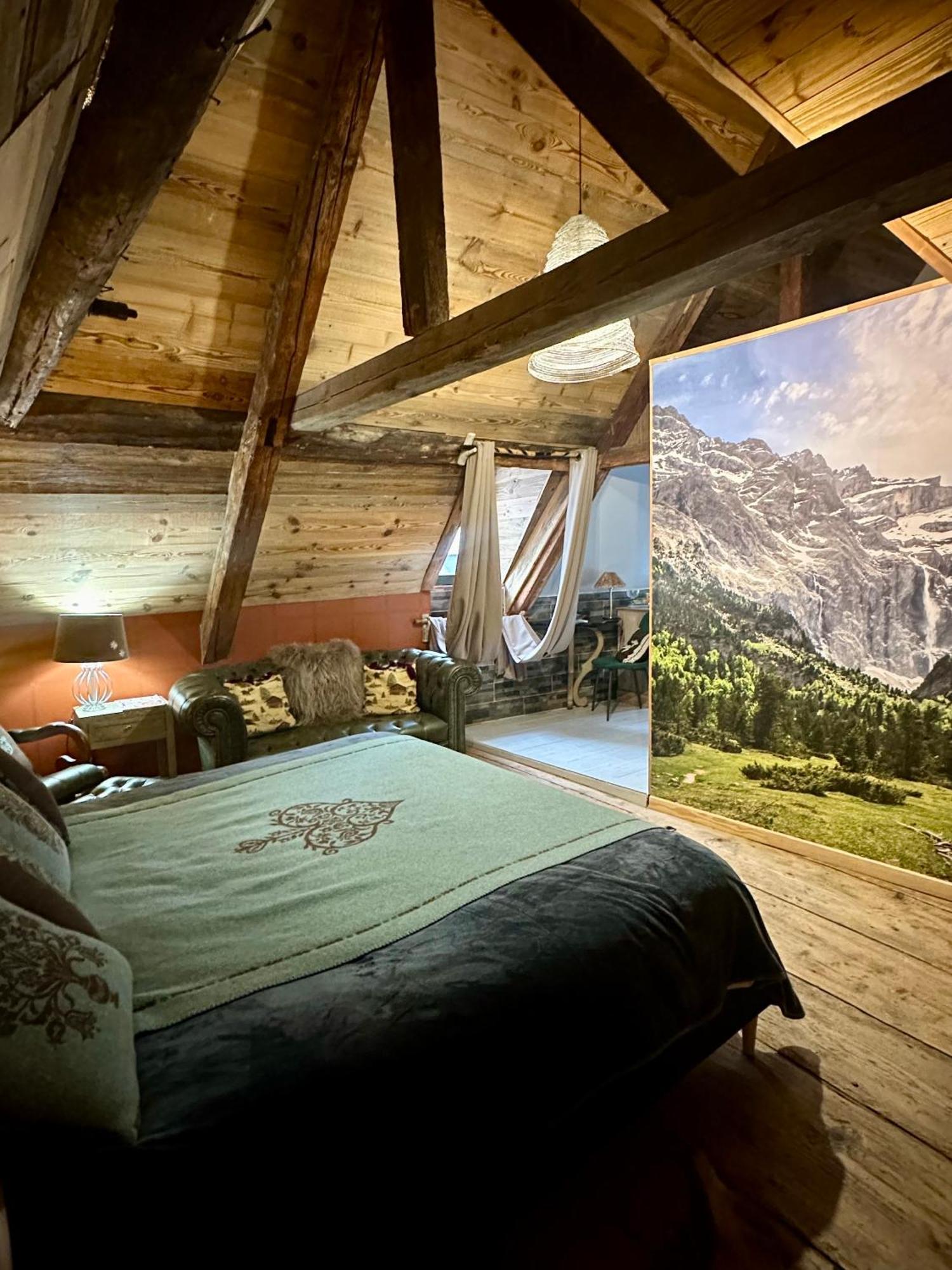 A Nouste Chambres D'Hotes Et Gite Only Adults Campan Dış mekan fotoğraf